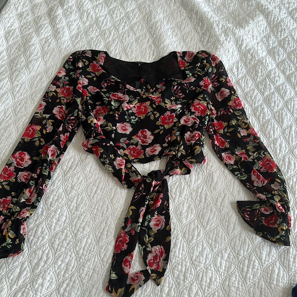 Dynamite open back top